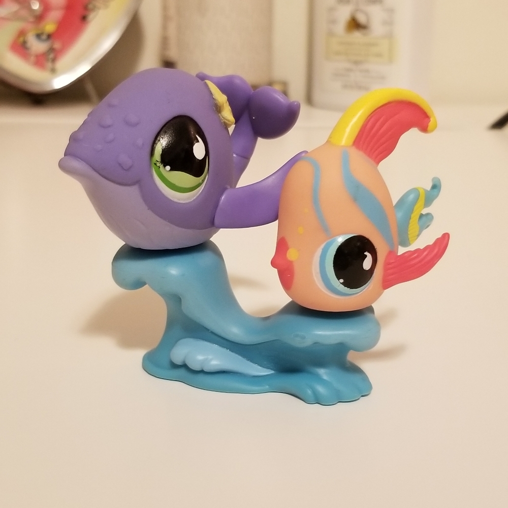 Littlest Pet Shop Whale (#643) and Angelfish (#644)